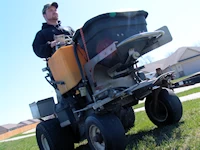 Fertilizing Des Moines & Polk City Iowa