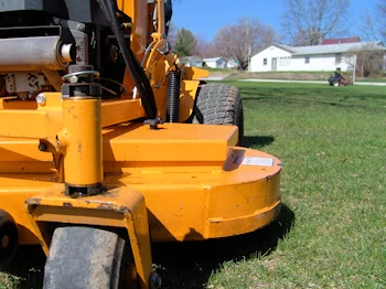 Lawn Care Des Moines Iowa